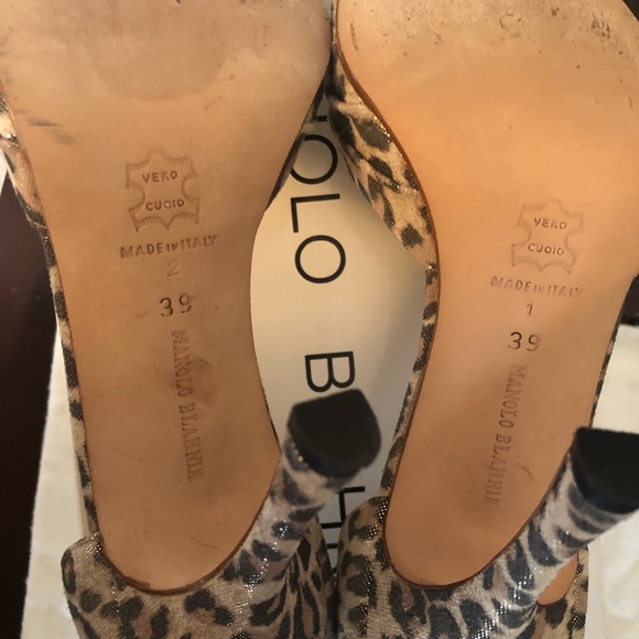 Authentic Manolo Blahnik leopard pumps, 39